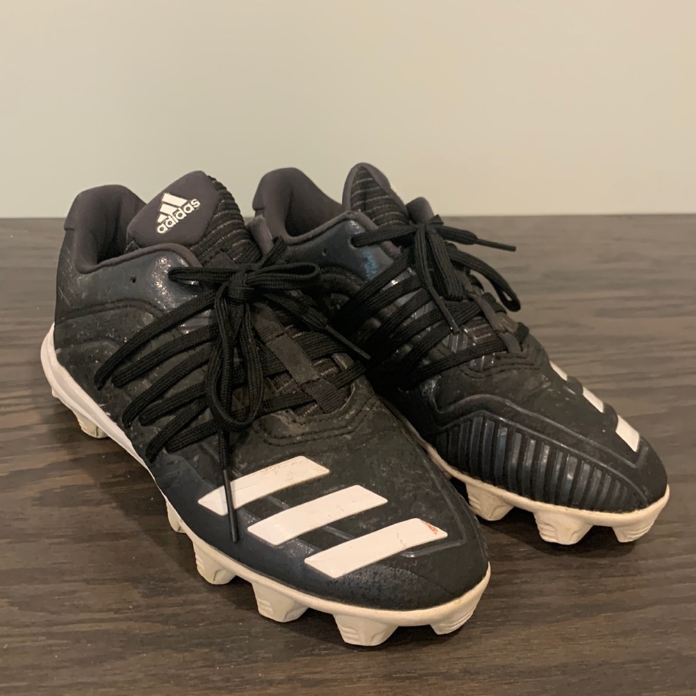 Adidas baseball cleats